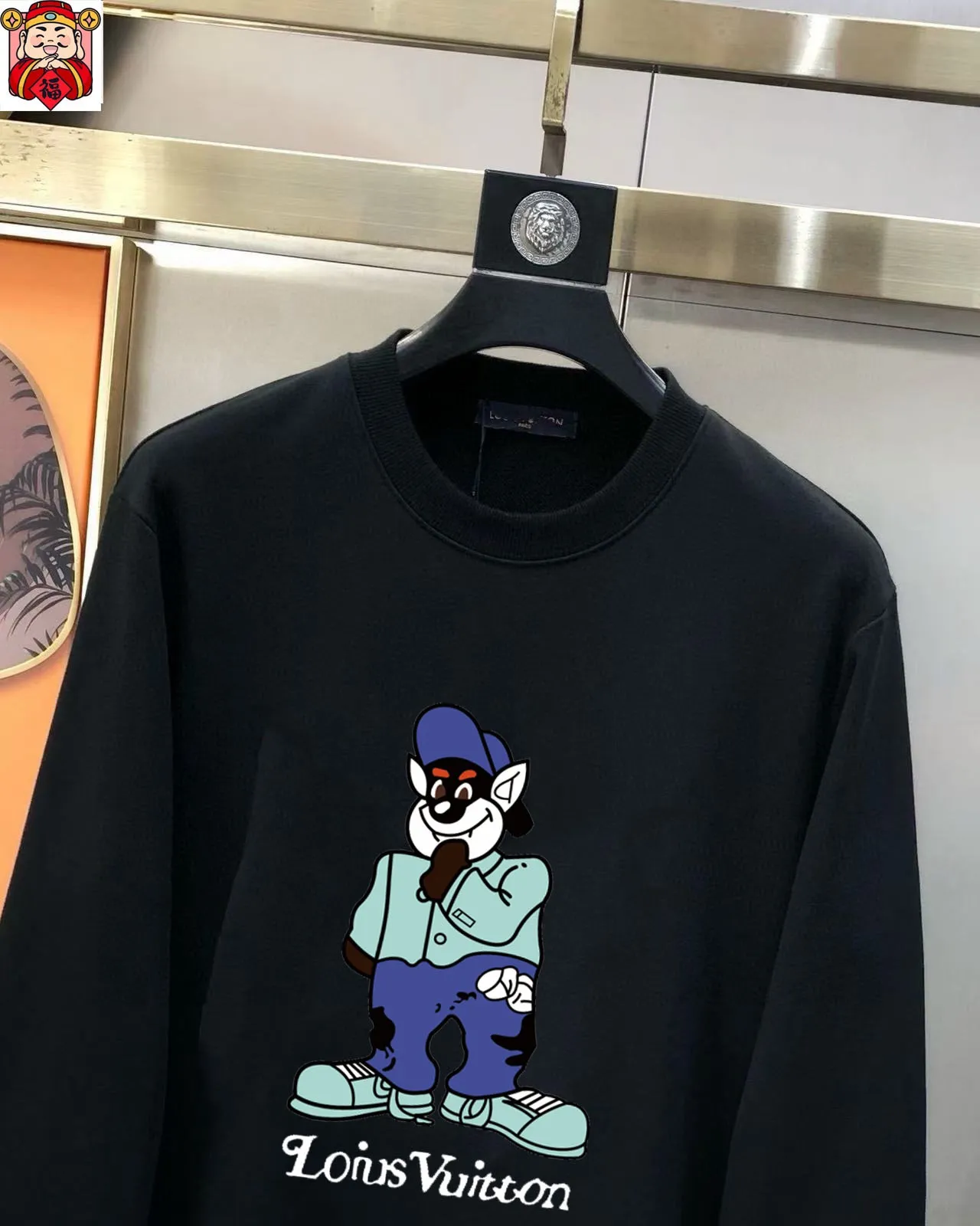 🅿️220 brand [LV Louis Vuitton] (good news for fat people) 2025ss autumn latest long-sleeved round-neck sweatshirt, on sale simultaneously on the official website. Refreshing and breathable. Made of top Tencel Roman. Comfortable and soft. 3D three-dimensional clarity. Super fashion sense. Great for gifting and keeping for yourself. Size: M-5XL (can wear up to 220 pounds)